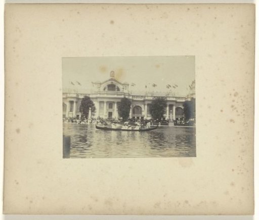 Gondola with women at the World's Fair in St. Louis (Louisiana Purchase Exposition), 1904