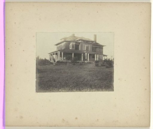 Redcraft Home (with Mr. Ives [?] on the left) during the World's Fair in St. Louis (Louisiana Purchase Exposition), 1904