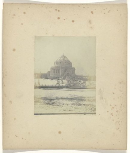 View of the Festival Hall and the drained Grand Basin (or: Lagoon) on the grounds of the World's Fair in St. Louis (Louisiana Purchase Exposition), 1904