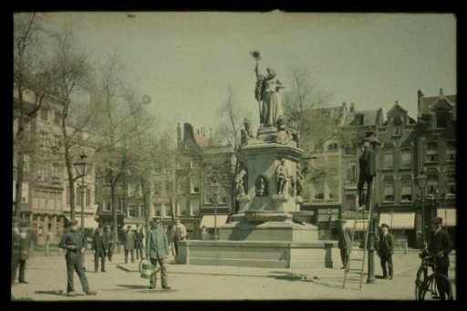 Statue of the Maiden of the Netherlands, Nieuwe Markt, Rotterdam