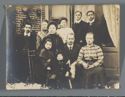 Group portrait with Frédéric Dumas and his housemates in The Hague, including Mrs. Müllemeister
