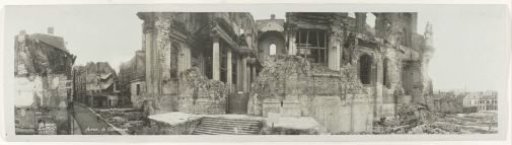 War damage in Arras (France) after the First World War ('Arras, la Cathédrale')