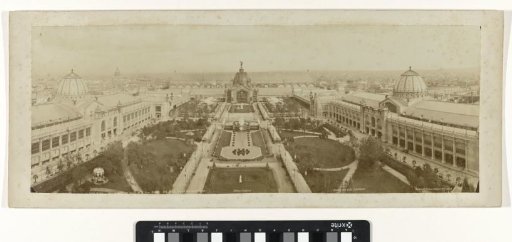 View of the Champ-de-Mars during the 1889 World's Fair, with the Palais des Beaux-Arts and the Palais des Arts libéraux on the left and right, and the Dôme Central in the center