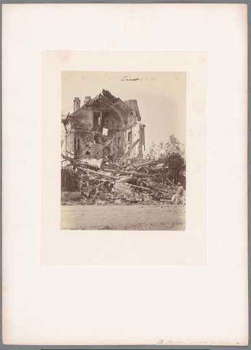Ruin of the Maison du Gare, Asnières, Paris