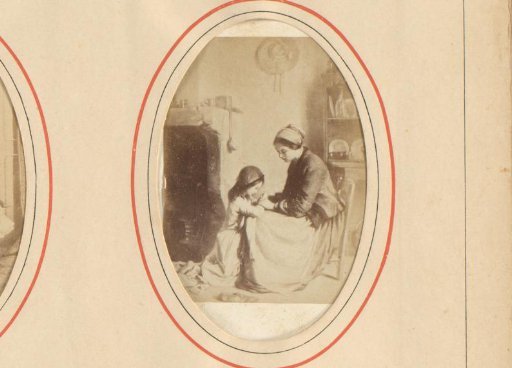 Photographic reproduction of a painting of a mother with a praying child, with a poem by J.J.L. ten Kate
