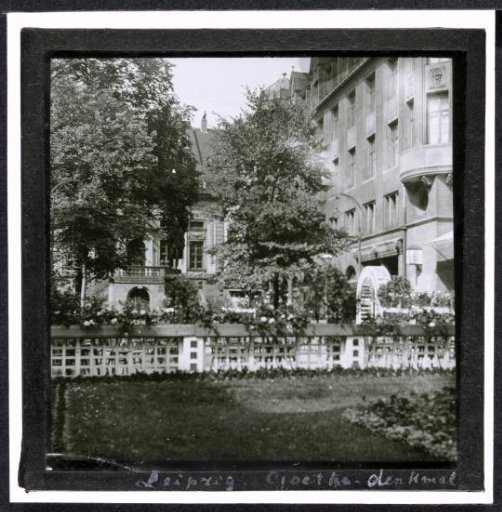 Naschmarkt in Leipzig, near the Goethe Monument
