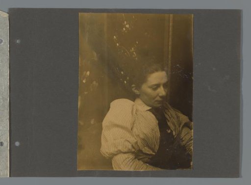 Portrait of Elsa Diepenbrock on an album leaf