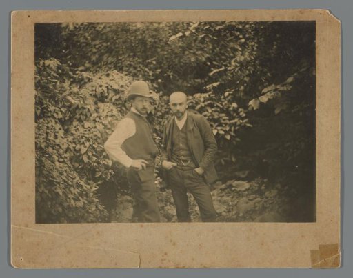 Maurits van der Valk and George Hendrik Breitner in the garden