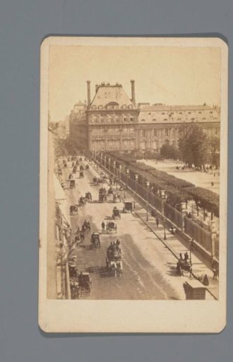 Street view of the Rue de Rivoli and the Jardin des Tuileries, Paris