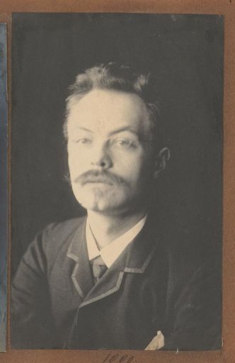 Alphons Diepenbrock facing front