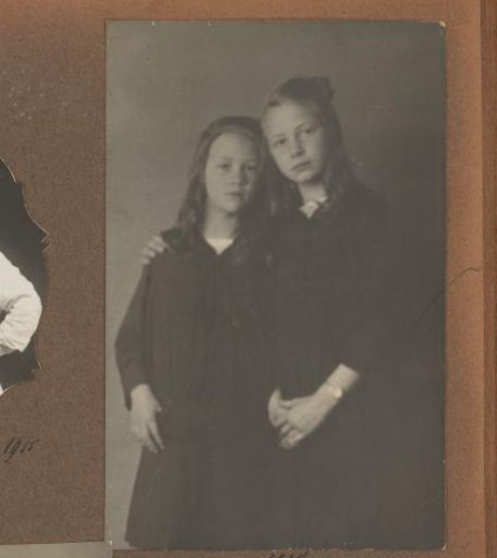 Thea and Joanna Diepenbrock