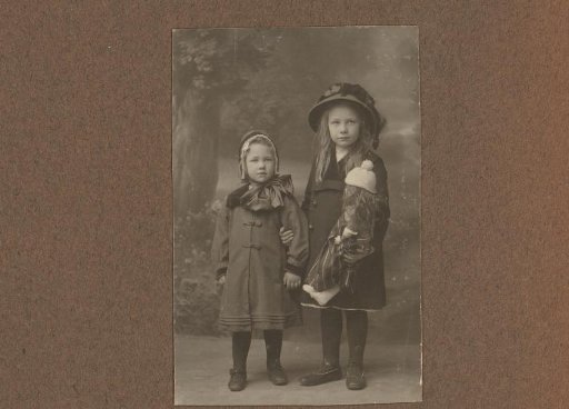The Daughters of Alphons Diepenbrock: Thea and Joanna