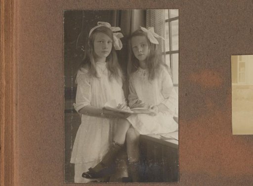 Joanna and Thea Diepenbrock
