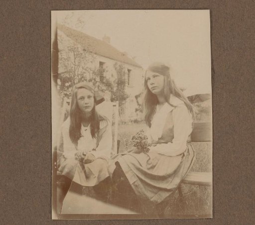 Thea and Joanna Diepenbrock