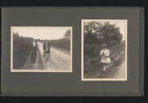 Carel van den Berg with his mother and an unknown woman, in Bussum