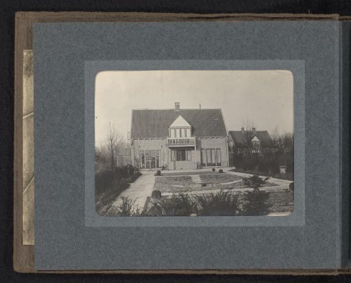 Rear of a house in Blaricum, seen from the garden