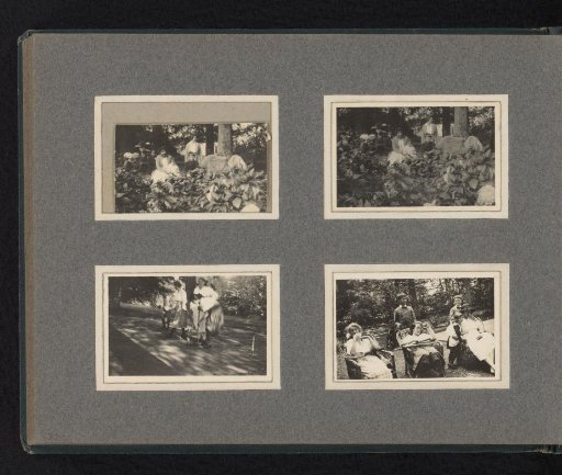 Family van den Berg in a garden or park