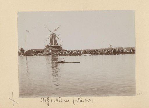 Skiff of the Amsterdam Rowing Club Nereus during the Varsity of 1893 in Haarlem