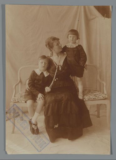 Line van den Berg and two children