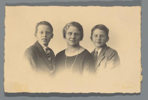Line of the Berg between two sons