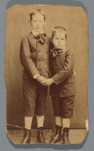 Studio portrait of Karel Frederik van den Berg and Hendrik Herman van den Berg
