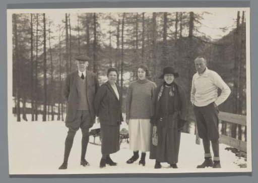 Group with Karel Frederik van den Berg standing in the snow