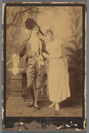 Studio portrait of Frans Alexander van den Berg and Poppy Dunlop