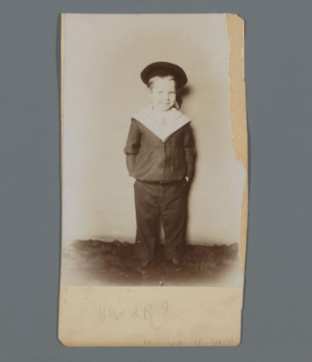Portrait of an unknown boy, Turfmarkt 3