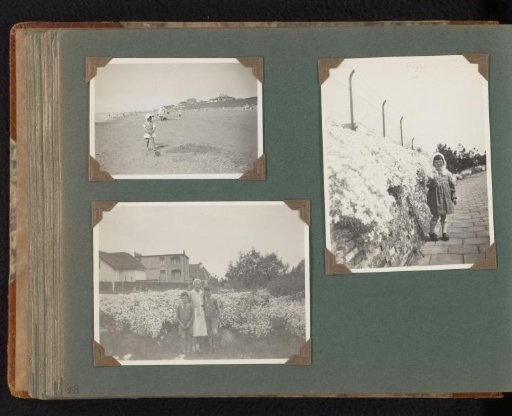 Three photos of the Onnen-Van den Berg family at the beach of Noordwijk