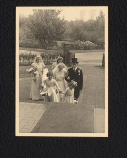 Pat Furnée and Elisabeth Kalff at their wedding