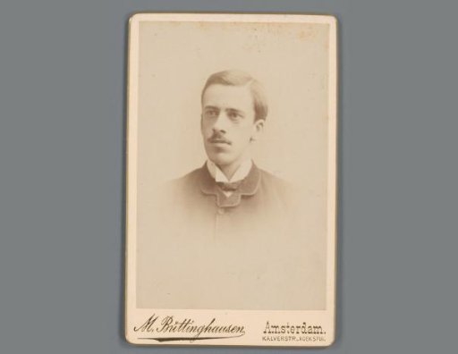 Portrait of an unknown man, possibly a member of the Onnen-van den Berg family