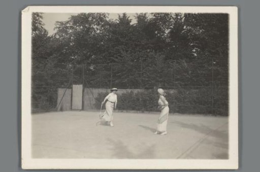 Women playing tennis