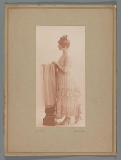 Studio portrait of a young woman from the vicinity of the Onnen-Van den Berg family