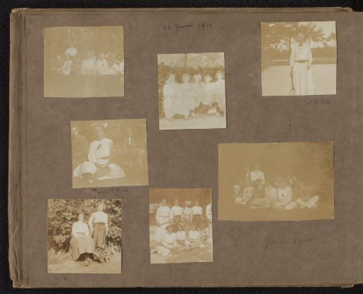 Seven photos of Loentje and Milly Onnen with Winny Uhlenbeck and other friends, with tennis rackets