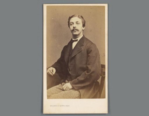 Portrait of an unknown man from the family and circle of Eugene van Delden and Belle van Delden-Denninghof Stelling