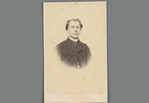 Portrait of an unknown man from the family and circle of Eugene van Delden and Belle van Delden-Denninghof Stelling