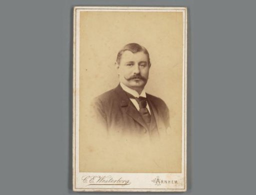 Portrait of an unknown man with a moustache from the family and circle of Eugene van Delden and Belle van Delden-Denninghof Stelling
