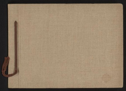 Photo album with photos of Johanna (Hans) de Jong as a young woman and of family, from the period 1911-1926