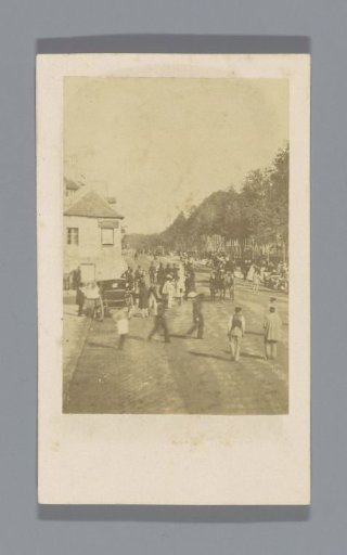 People at the Fair of Saint-Cloud