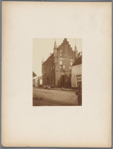 Monumental Building