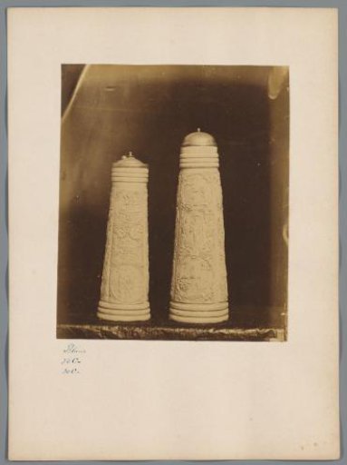Two earthenware vases from the collection of W. de Weckherlin