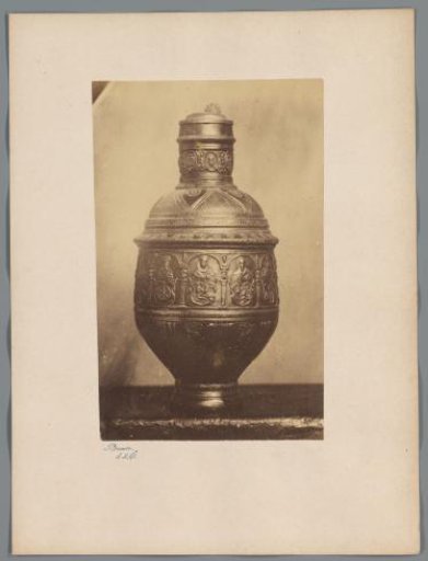 Earthenware vase from the collection of W. de Weckherlin