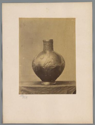 Earthenware vase from the collection of W. de Weckherlin