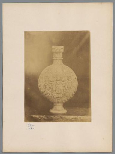 Earthenware vase from the collection of W. de Weckherlin