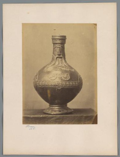 Earthenware vase from the collection of W. de Weckherlin