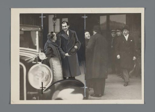 Jaime de Borbón (Jaime Leopoldo Isabelino Enrique Alejandro Alberto Alfonso Víctor Acacio Pedro Pablo María de Borbón y Battenberg) in front of the Gare de Lyon in Paris