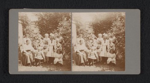 Group Portrait of the Suyver Family and Spouses in the Garden of Herengracht 6, Amsterdam