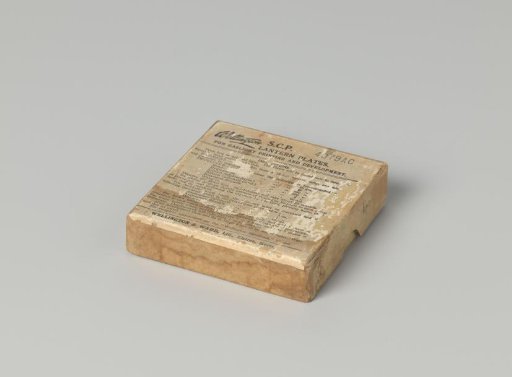 Box for glass plates by Wellington & Ward