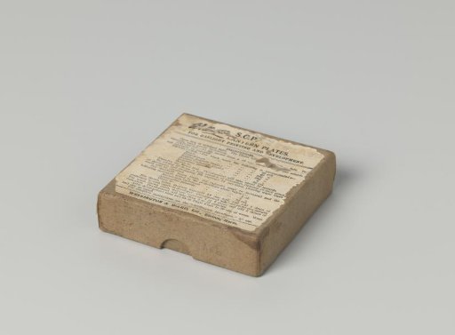 Box for glass plates by Wellington & Ward