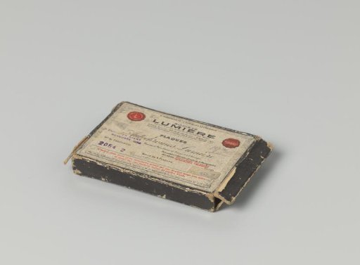 Box for autochromes of Lumière